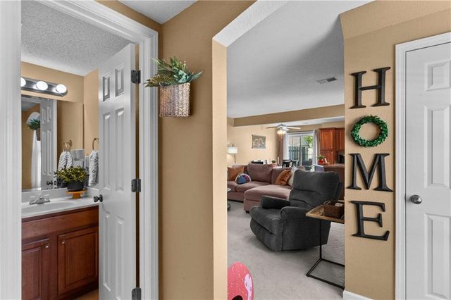 1302 NW Hidden Ridge Circle, Blue Springs, MO 64015