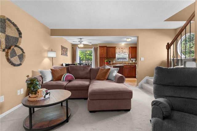 1302 NW Hidden Ridge Circle, Blue Springs, MO 64015