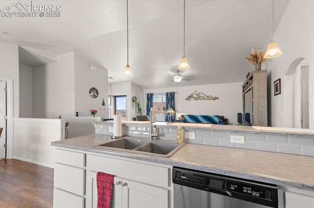 1485 E Ithaca Drive, Pueblo, CO 81007