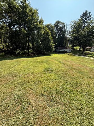 125 Ayers Ave, Twp Of But Se, PA 16001