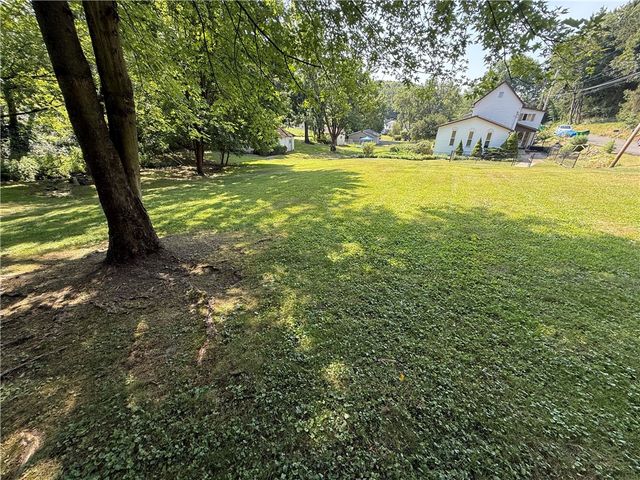 125 Ayers Ave, Twp Of But Se, PA 16001