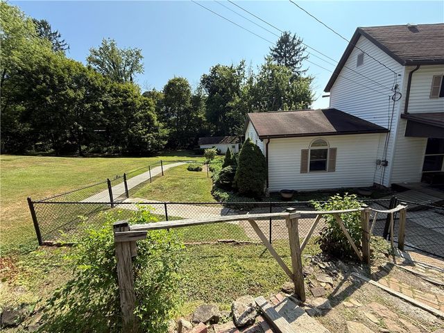 125 Ayers Ave, Twp Of But Se, PA 16001