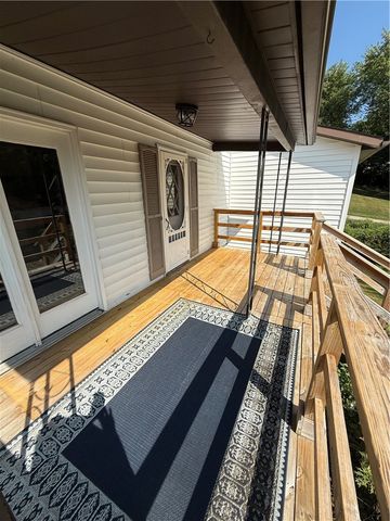125 Ayers Ave, Twp Of But Se, PA 16001