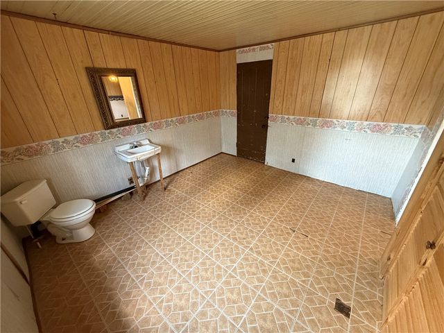 125 Ayers Ave, Twp Of But Se, PA 16001