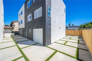 6834 Hazeltine Avenue 3, Van Nuys, CA 91405