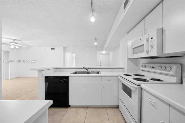 2600 S University Dr 107, Davie, FL 33328