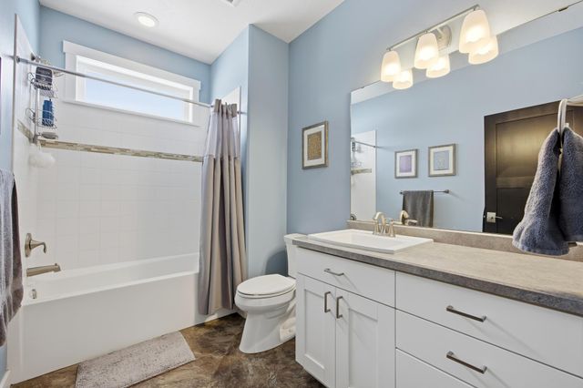 7179 37th Street N, Moorhead, MN 56560