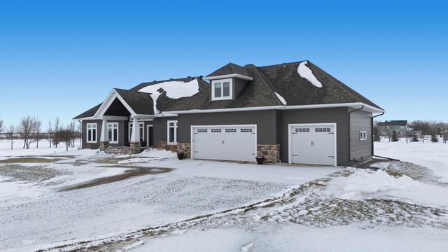 7179 37th Street N, Moorhead, MN 56560