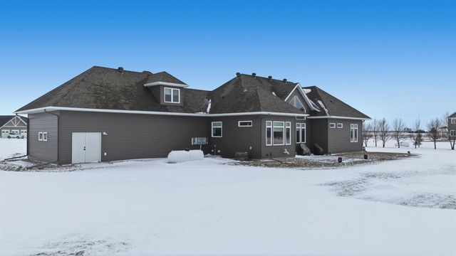 7179 37th Street N, Moorhead, MN 56560