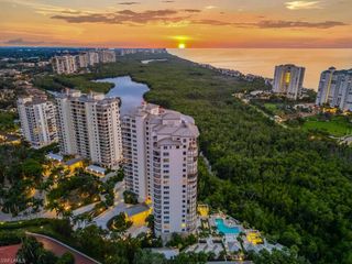 8930 Bay Colony DR 703, Naples, FL 34108