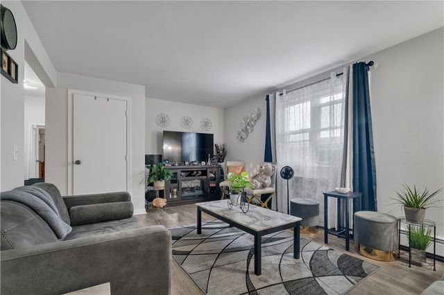 5 GARIBALDI Street 33, North Providence, RI 02911