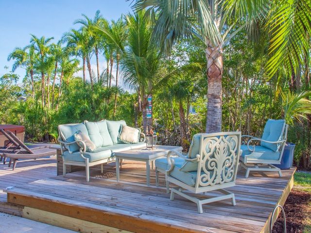 1 Cache Cay Drive, Vero Beach, FL 32963