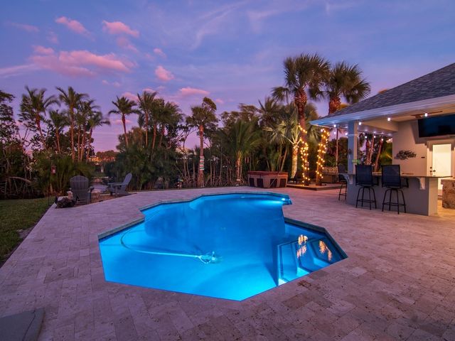 1 Cache Cay Drive, Vero Beach, FL 32963