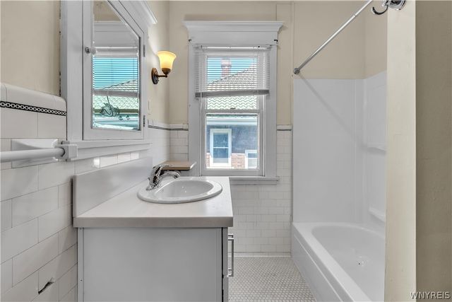 121 West Humboldt Parkway, Buffalo, NY 14214