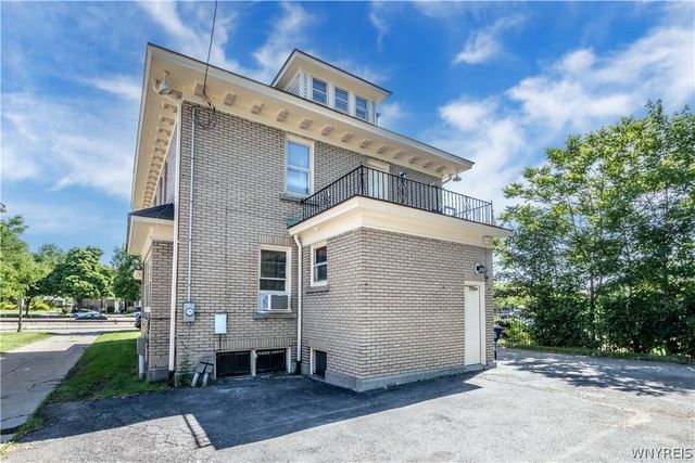 121 West Humboldt Parkway, Buffalo, NY 14214