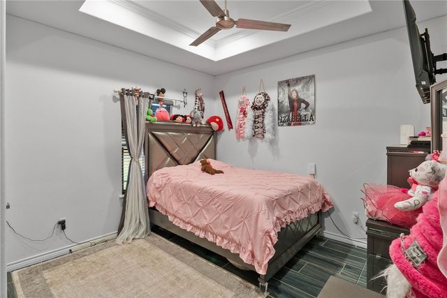 5378 W Riverview Dr, Robstown, TX 78380