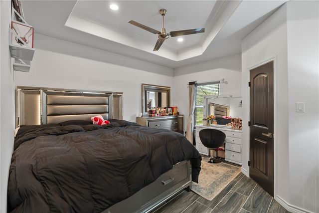 5378 W Riverview Dr, Robstown, TX 78380