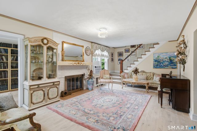 114 Colony Road, New Haven, CT 06511