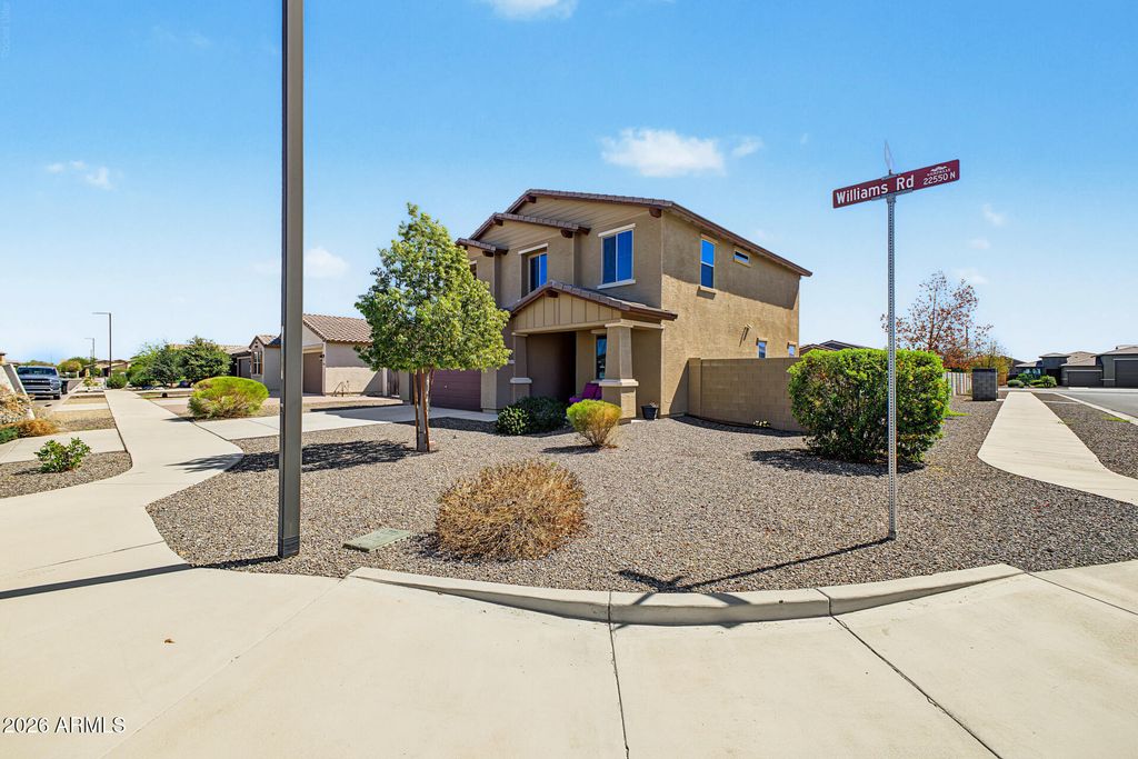 18587 W WILLIAMS Road, Surprise, AZ 85387 — photo 3