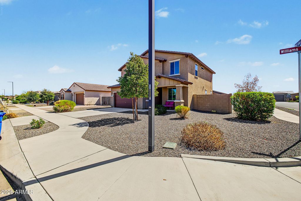 18587 W WILLIAMS Road, Surprise, AZ 85387 — photo 4