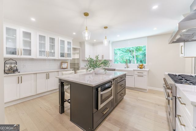 6296 Courtside Drive, Peachtree Corners, GA 30092