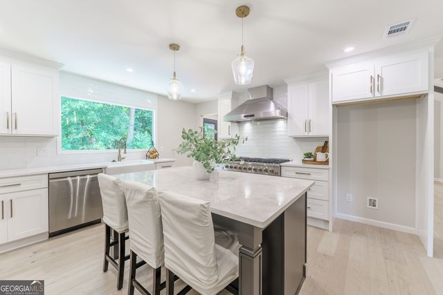 6296 Courtside Drive, Peachtree Corners, GA 30092