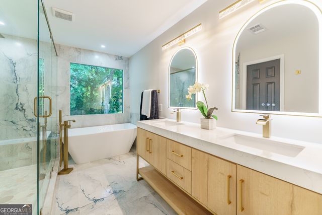 6296 Courtside Drive, Peachtree Corners, GA 30092