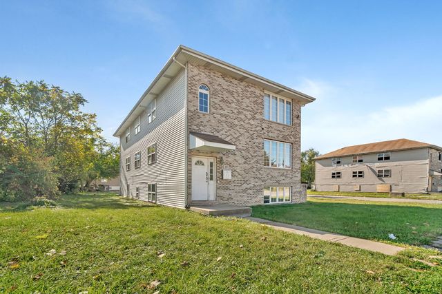 98 W 154th Street, Harvey, IL 60426