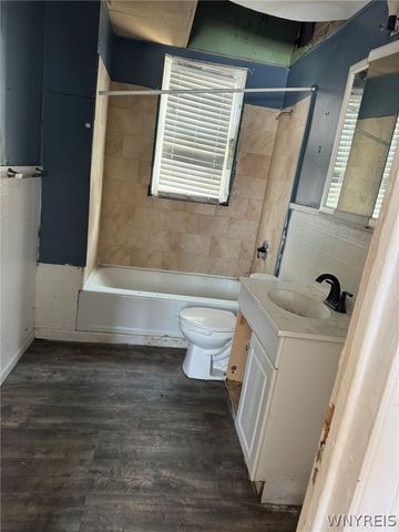 64 Wescott Street, Buffalo, NY 14210