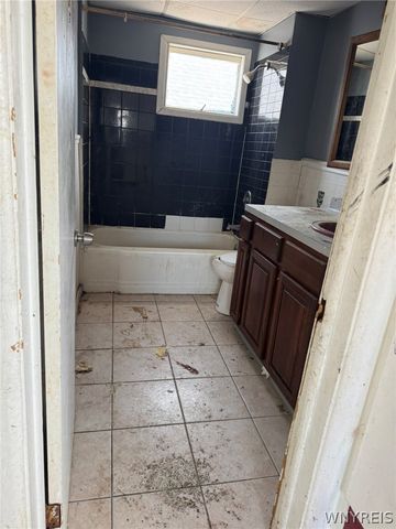 64 Wescott Street, Buffalo, NY 14210