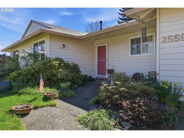 2559 S DOGWOOD Ter, Cornelius, OR 97113
