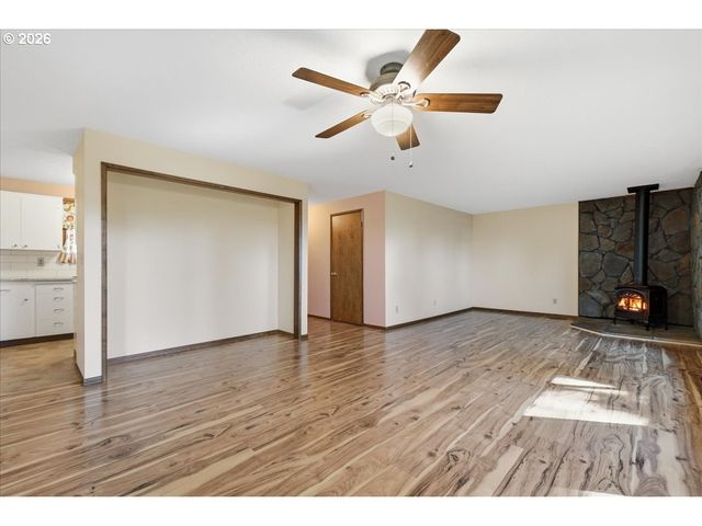 2559 S DOGWOOD Ter, Cornelius, OR 97113