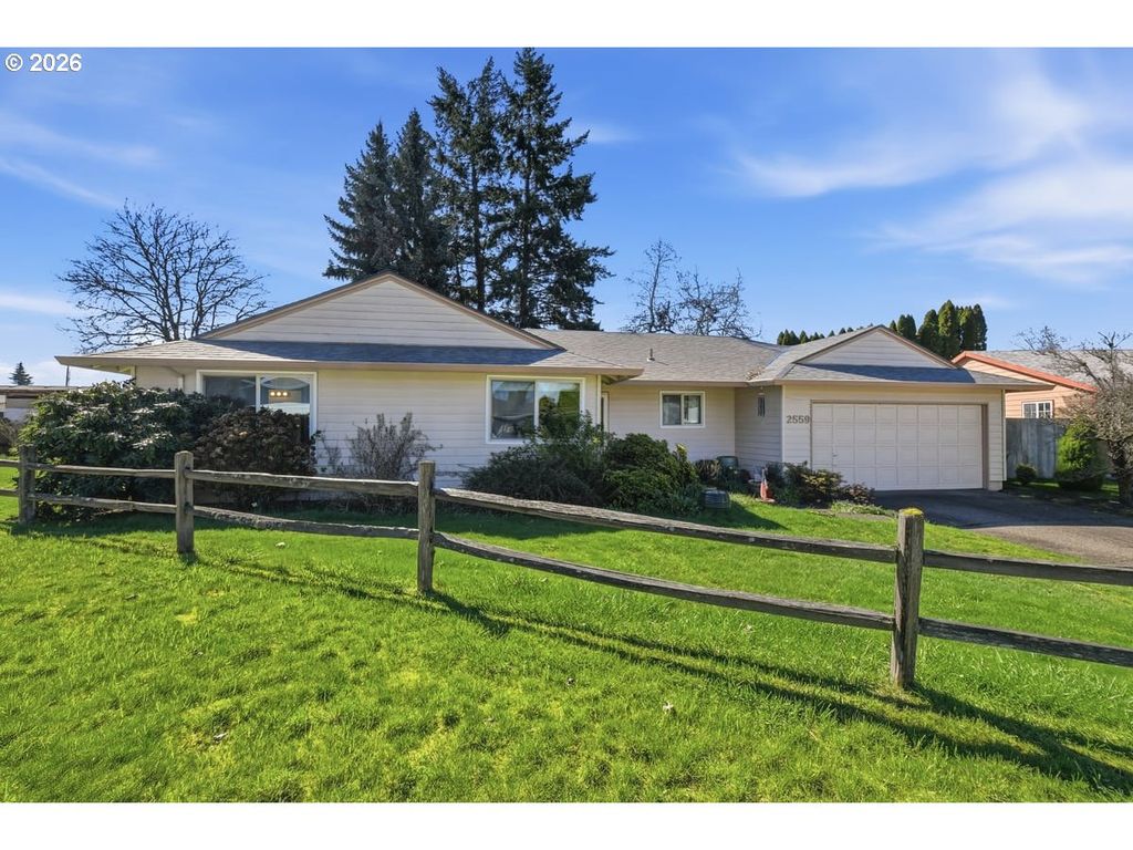 2559 S DOGWOOD Ter, Cornelius, OR 97113