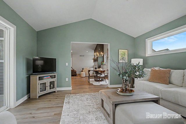 8366 Rose Ridge Drive, Rockford, MI 49341