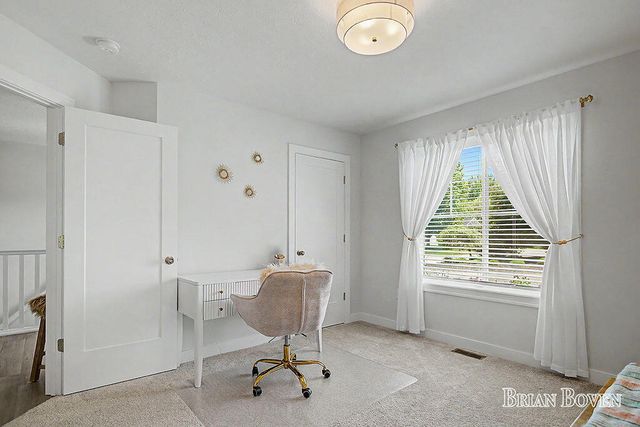 8366 Rose Ridge Drive, Rockford, MI 49341