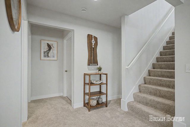 8366 Rose Ridge Drive, Rockford, MI 49341
