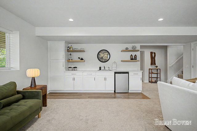 8366 Rose Ridge Drive, Rockford, MI 49341