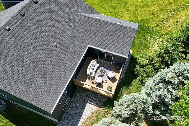 8366 Rose Ridge Drive, Rockford, MI 49341