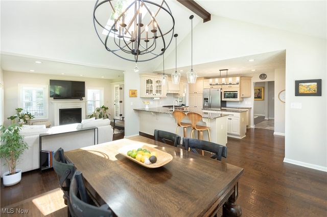 198 Plymouth Drive, Bay Village, OH 44140