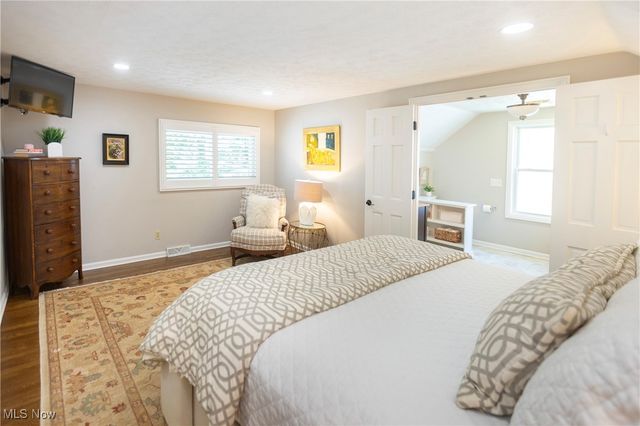 198 Plymouth Drive, Bay Village, OH 44140