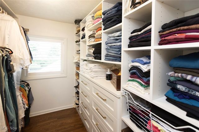 198 Plymouth Drive, Bay Village, OH 44140