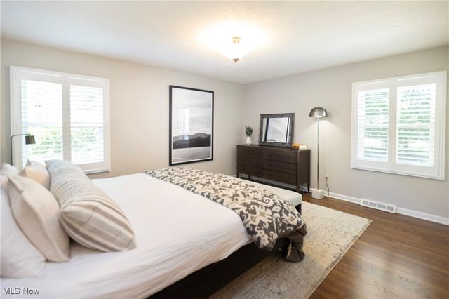 198 Plymouth Drive, Bay Village, OH 44140