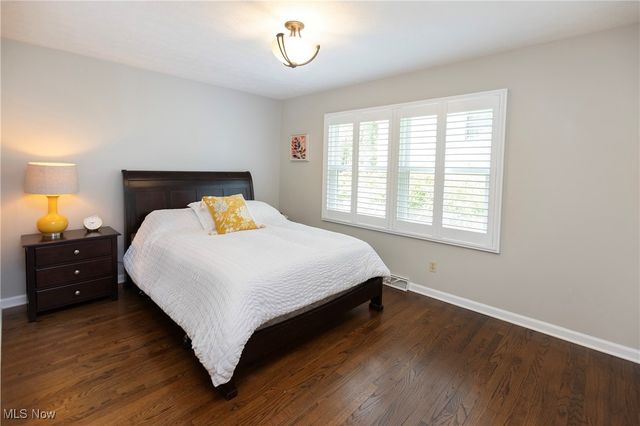 198 Plymouth Drive, Bay Village, OH 44140