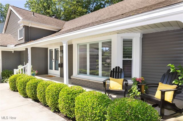 198 Plymouth Drive, Bay Village, OH 44140