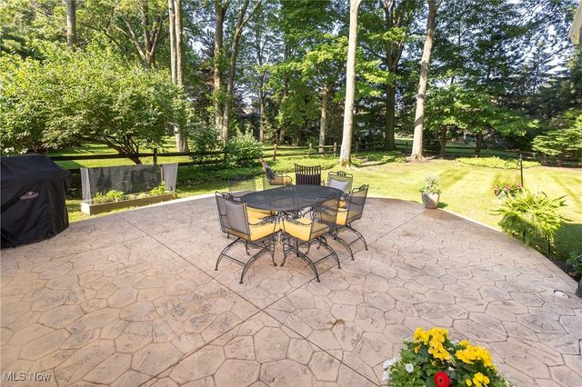 198 Plymouth Drive, Bay Village, OH 44140