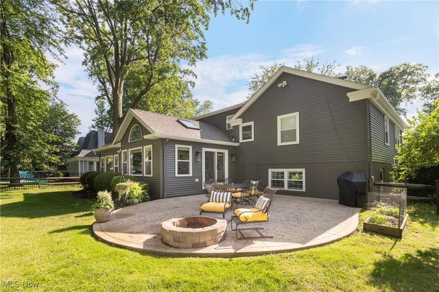 198 Plymouth Drive, Bay Village, OH 44140