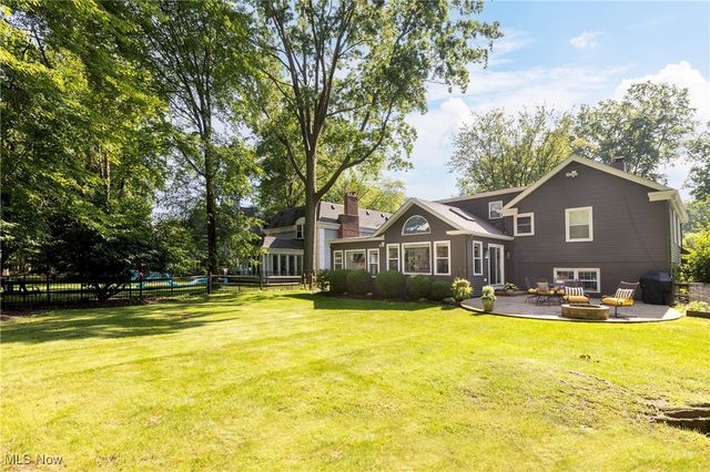 198 Plymouth Drive, Bay Village, OH 44140