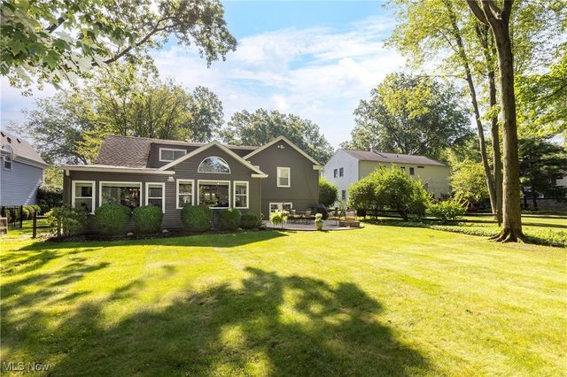 198 Plymouth Drive, Bay Village, OH 44140