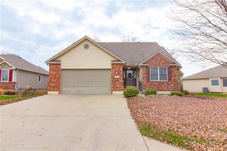 15805 E 27th Street S, Independence, MO 64055