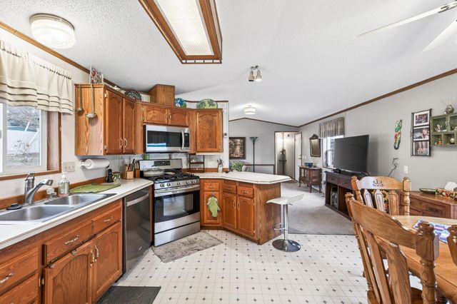 2442 Rice Street 211, Little Canada, MN 55113